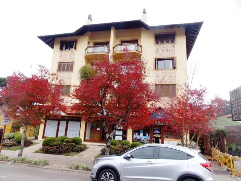 Apartamento Ensolarado No Centro De Gramado Apartment Екстериор снимка