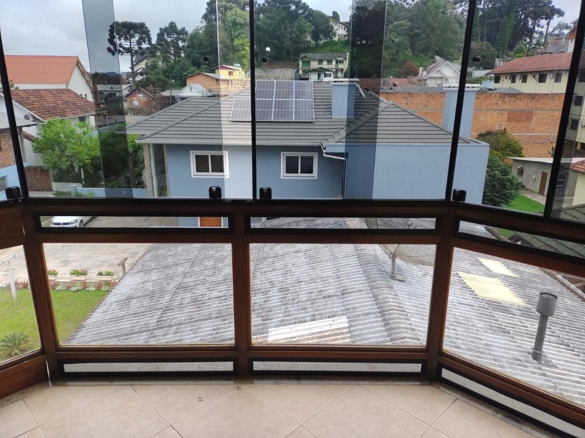 Apartamento Ensolarado No Centro De Gramado Apartment Екстериор снимка